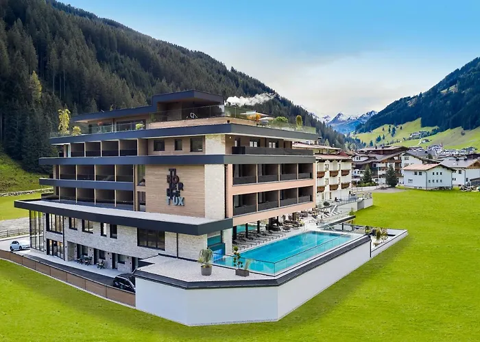 Hotel Tirolerhof 4 Sterne Superior Tux photo